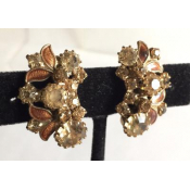 Vintage Weiss Enamel & Rhinestone Flower Earrings